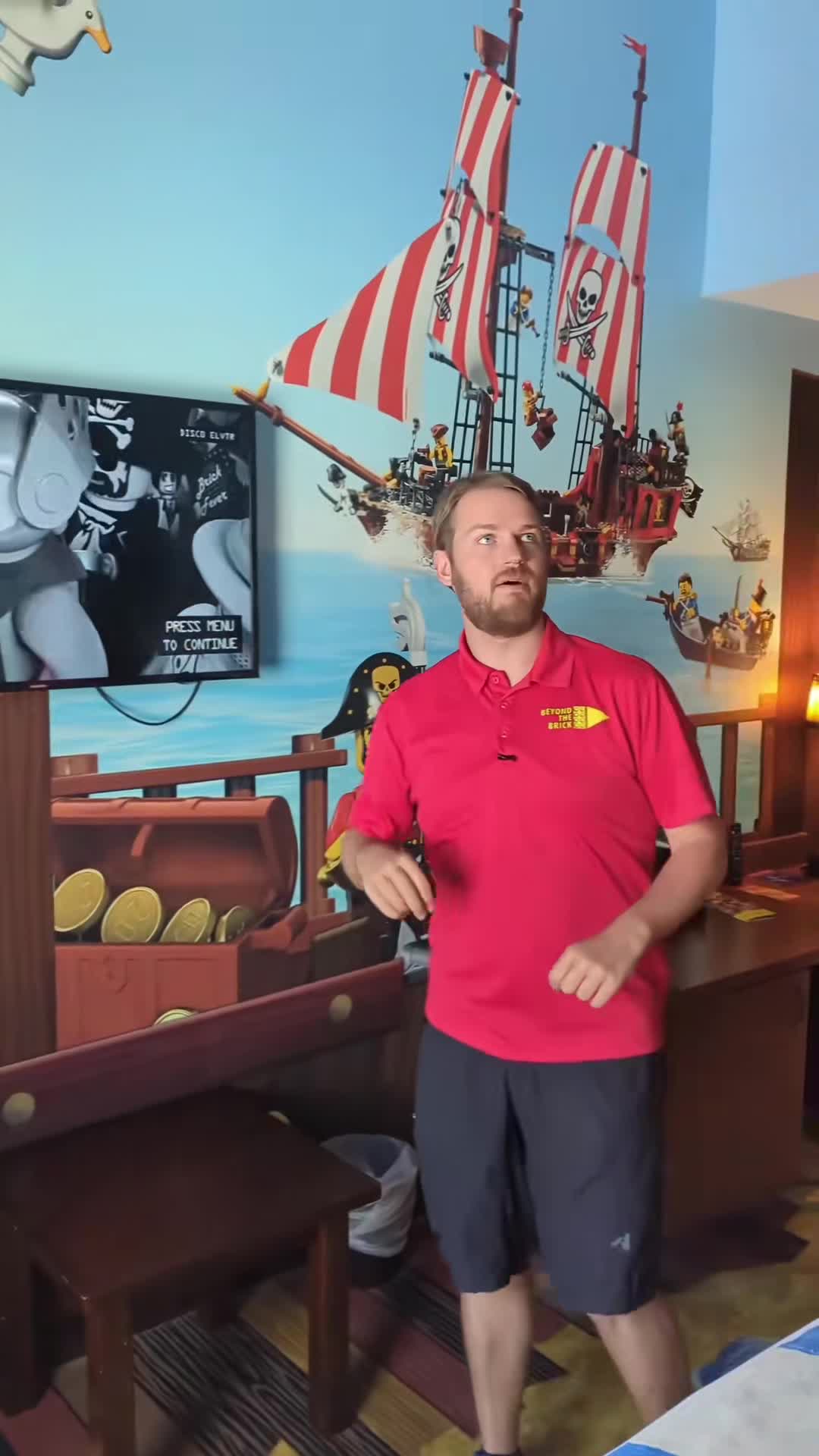 Gosh I love this Lego Pirate themed hotel #minis