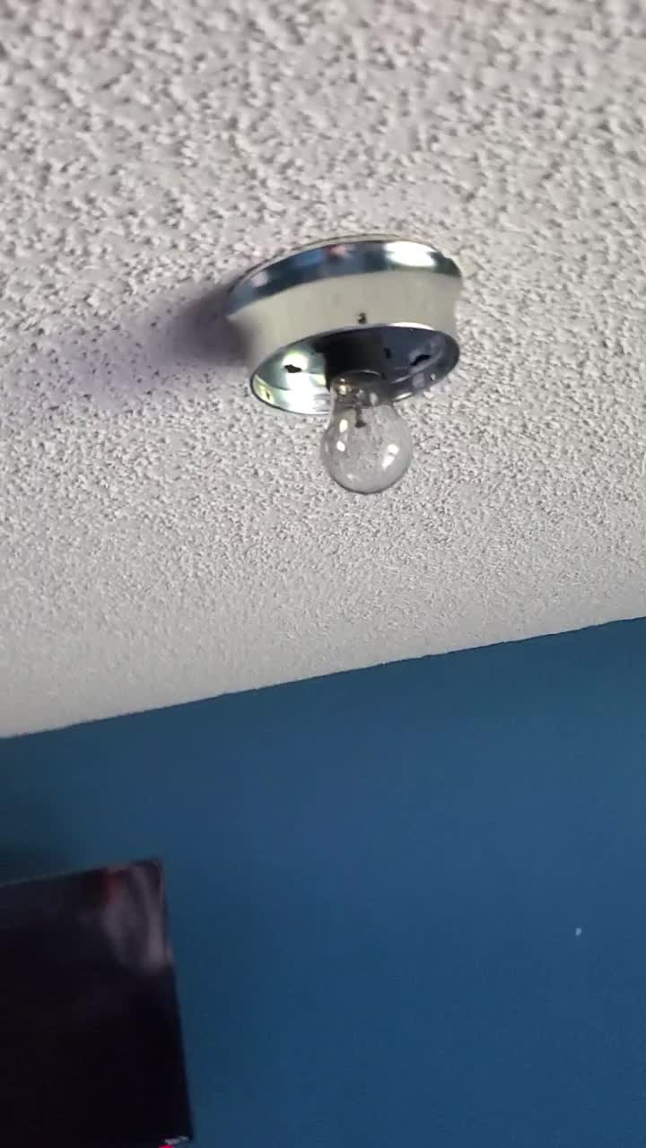 Gas lightbulbs in 2025 in my room