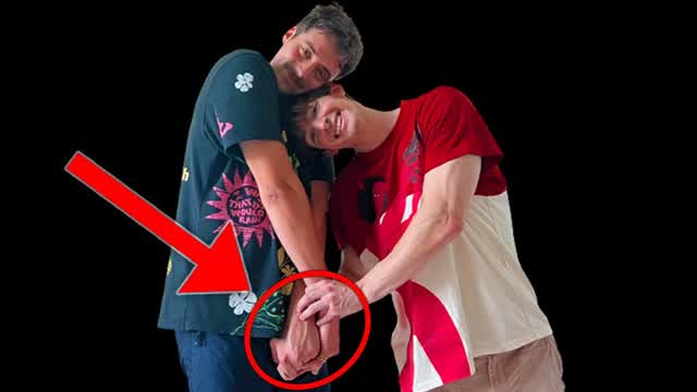 M E AND denis KISS NOT CLICKEBATE!1!!!1!!!!