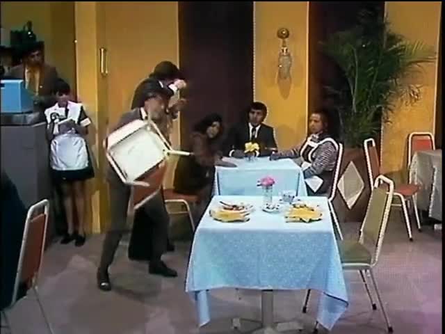 chespirito mosca