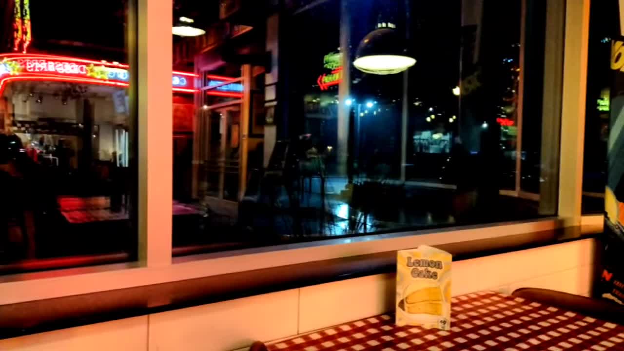 desert-diner-rain