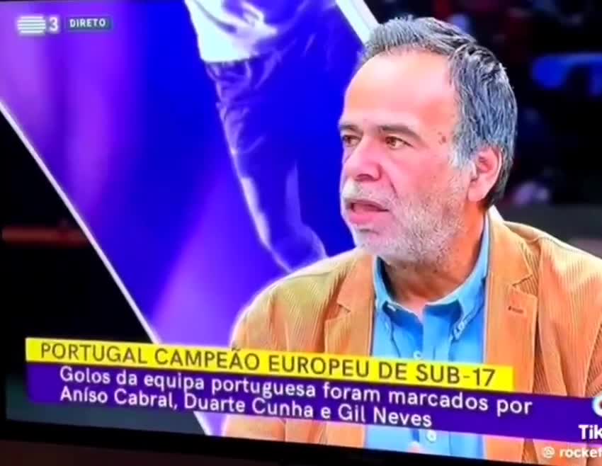 comentador Portugues: "cheiro a catinga que devia ser aquela selecção nacional" macacos a vestir a c